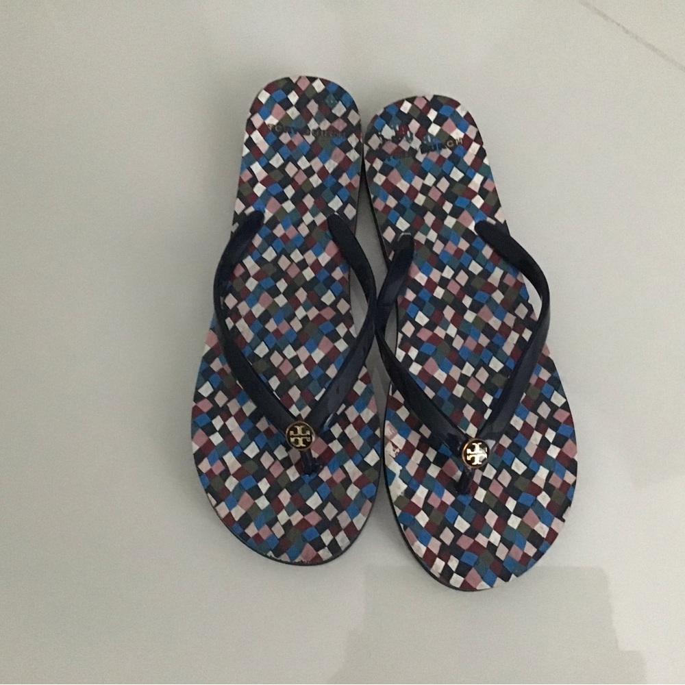 Tory Burch Marguerite Terra Thong Navy Blue with  Multi Color Geometric Pattern.